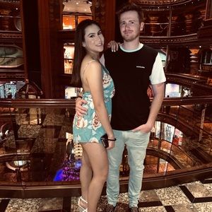 Meet your Posher, Hillary